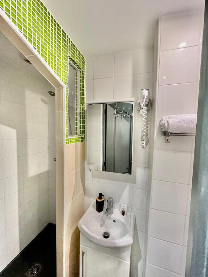 מלון פריז L'Oasis Montparnasse מראה חיצוני תמונה
