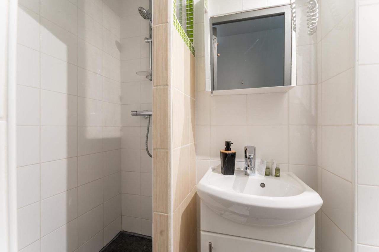 מלון פריז L'Oasis Montparnasse מראה חיצוני תמונה